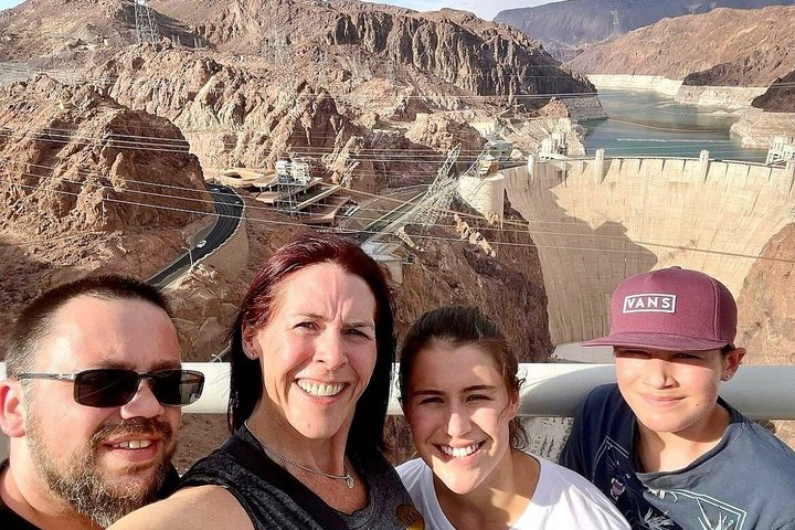 Hoover Dam Comedy Tour with Lunch and Comedy Club Tickets - Photo 1 of 9